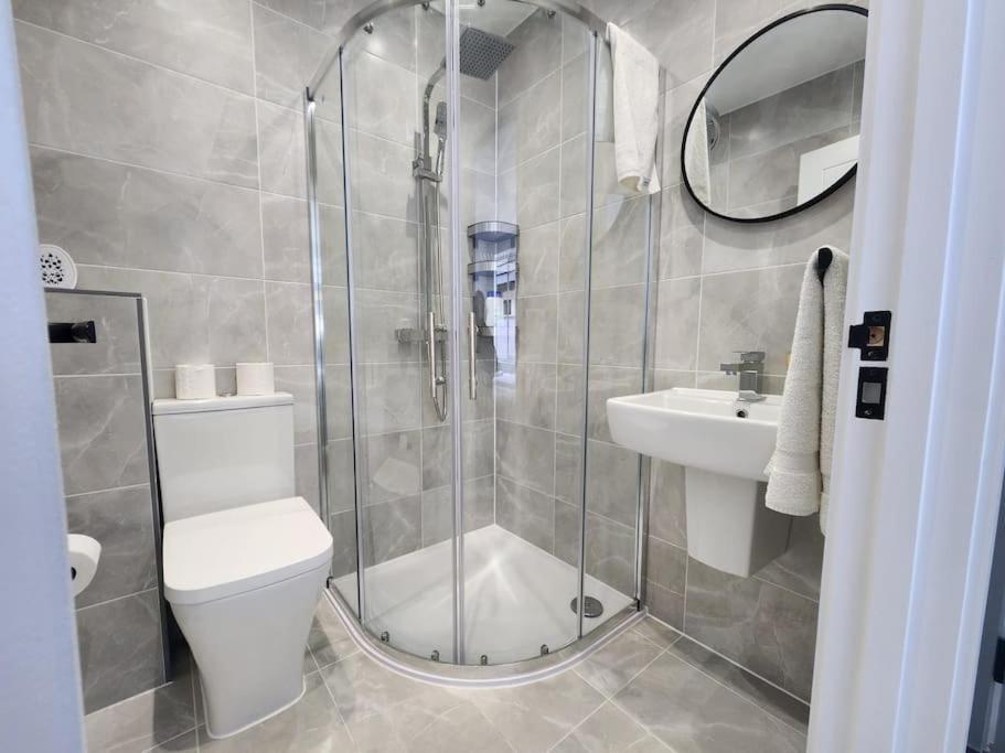Paradigm Court, Modern 3-Bedroom Flat 1, オックスフォード エクステリア 写真